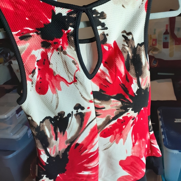 Top - Picture 2 of 2